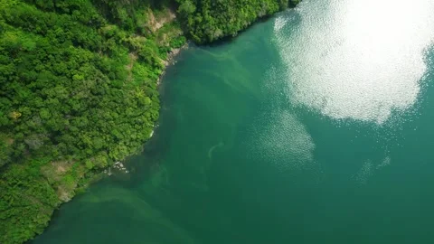 Static atmospheric aerial frame of Mt Maculot and Labangan Bay green clean 스톡 동영상 336705319