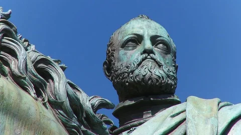 Static  close up statue of Cosimo Medici, Piazza della Signoria, Florence Stock Footage 74812281