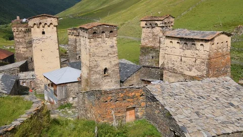 Static close up of the stone medieval fortified Svaneti tower houses of  Ushguli 스톡 동영상 104624795