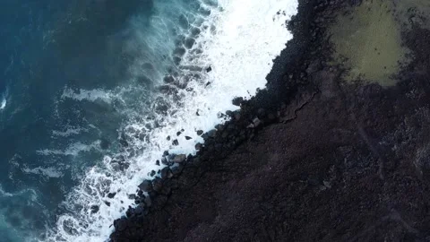 Static Drone Top Shot Waves Vidéo 233924110