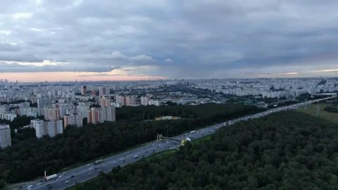 Static drone view of highway in Mytishchi Vidéo 329914391