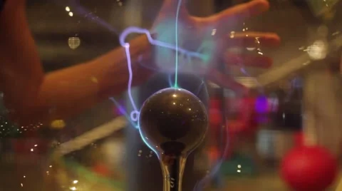 Static electricity hand science  스톡 동영상 40313860