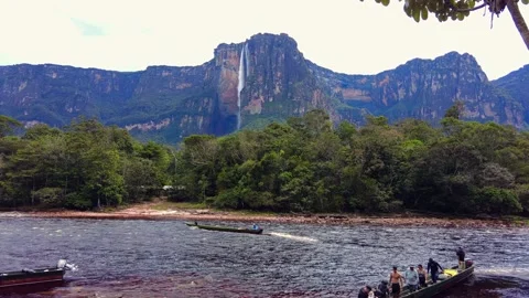 A static establishing shot of Angel Falls as seen from base camp, the Churun 스톡 동영상 332800493