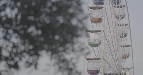 Static ferris wheel Stock Footage 253108837