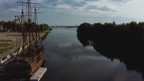 Static frame old sailing ship on a pier Video stock 132660491