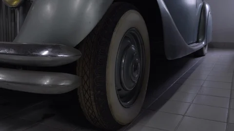 Static shot across classic lines &amp; white wall tyres of vintage, classical 動画素材 108551642