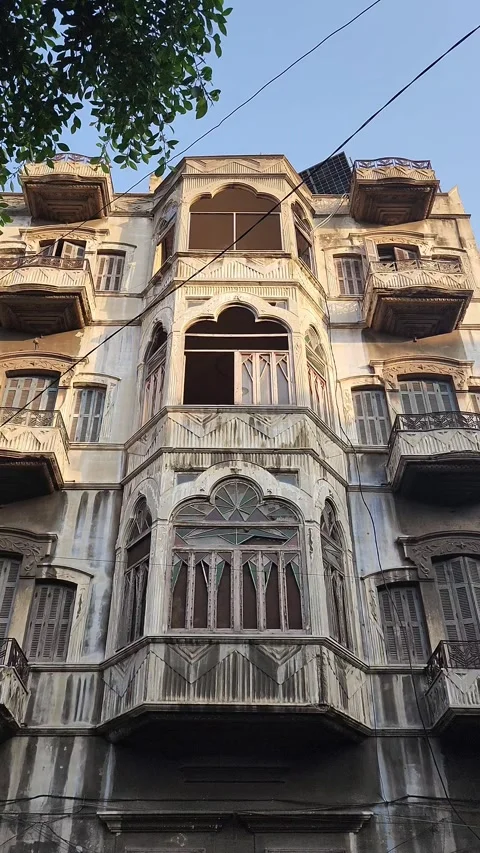 A static shot up a multi-story building facade Stock-Footage 314368879