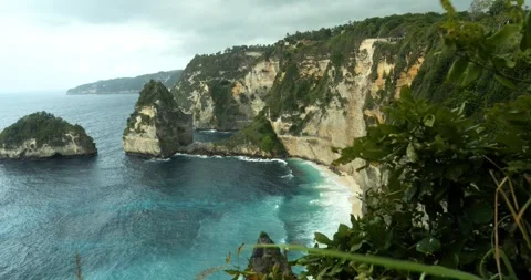 Static shot overlooking Diamond Beach o... | Stock Video | Pond5