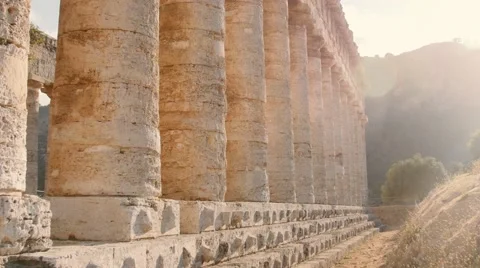 Static shot of Segesta Greek temple in Sicily. Italy Stockbeeldmateriaal 54193114