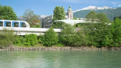 Static shot sunny funicular over river in Innsbruck Austria Vidéo 335928595