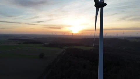 Static sunset frame with turbine in the right third Video stock 341998465