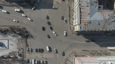 Static top view of busy city intersection in winter Stock Footage 320884979