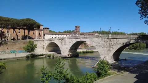 A static view of the ancient Roman Ponte Cestio at the Isola Tiberina Stock Footage 154105083