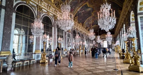 Static View of Crowd Touring the Hall of Mirrors at Versailles Video stock 329540700