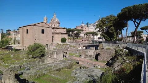 Static view of the Curia in the Ancient Roman forum, Rome Stock Footage 153909555
