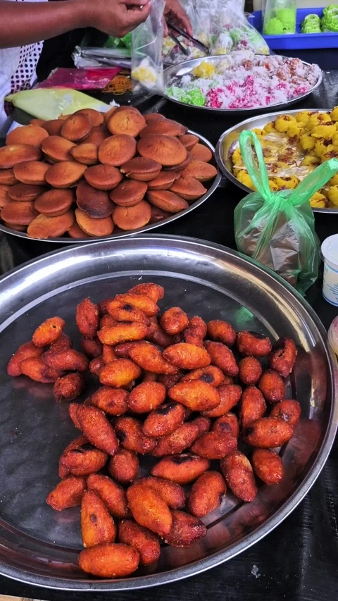 Static view of local Malay savory 'cek mek molek' sold in Malaysia Vídeo Stock 330108331