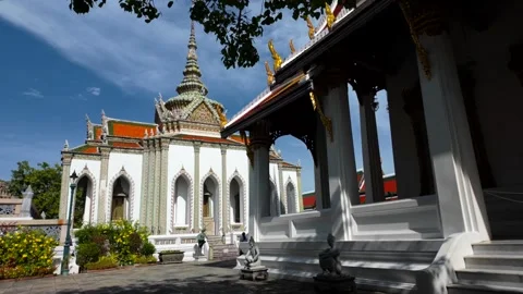 Static wide clip of Emerald Buddha in Bangkok Thailand. Stock Footage 297680569