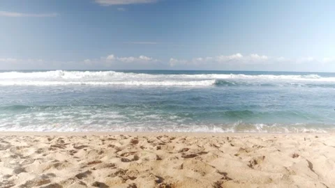 Static wide shot of gentle ocean waves Stock Footage 337981359