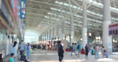 Station crowds in blurred video Video stock 248658088