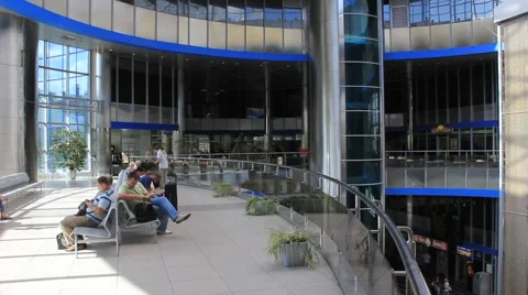 Station-house Video stock 953095