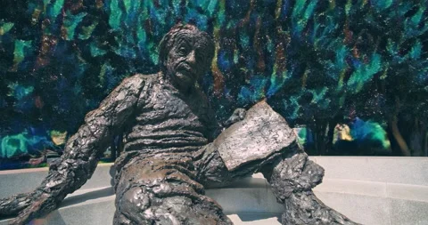 Statue of Albert Einstein at the National Academy of Sciences, Washington D.C. Stock Footage 138825406