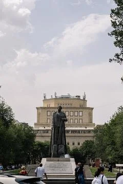Statue of Alexander Spendiaryan in Front of Yerevan Opera House, Armenia 스톡 사진