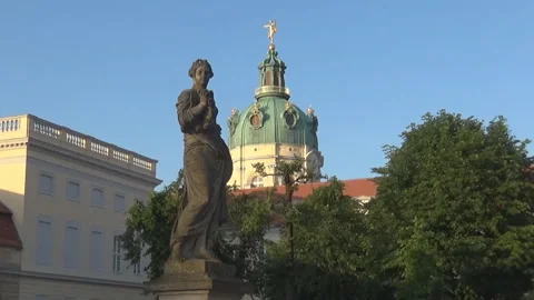 Statue and a top of the building Stock Footage 95299169