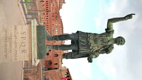 Statue of Augustus Caesar with ancient buildings on the background in Rome, Video stock 201128125