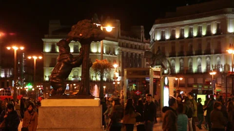 The Statue of the Bear and the Arbutus. Video stock 34837044