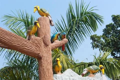 Statue of birds in a tree Stock Photos