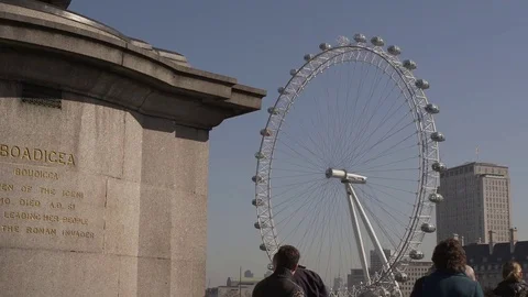Statue of Boadicea on Westminster Bridge London. Vídeo Stock 83816936