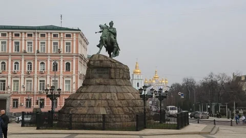 Statue of Bohdan Khmelnytsky and St. Michael's Golden-Domed Monastery Stock Footage 203869243