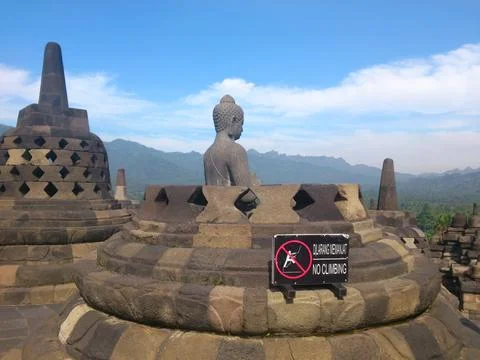 Statue in borobudur temple Stock Photos