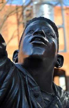 Statue of boy - chattanooga Fotos Stock