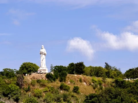 Statue of Christ statue overlooking ther city of Havana Cuba 動画素材 75687527