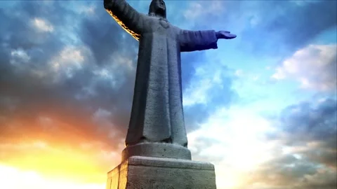 A statue on a cloudy day Stock Footage 155232704