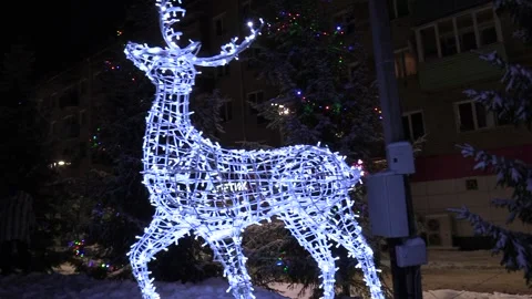Statue of a deer made of luminous paws. Creative figure. Video stock 168628467