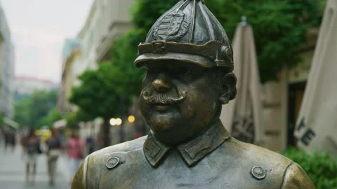 Statue of a fat policeman Video stock 217407984