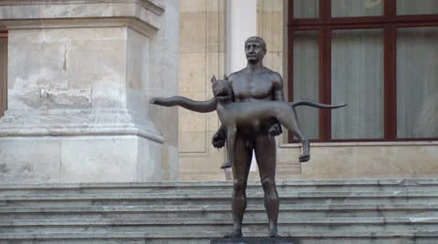 Statue Stock Footage 25042036