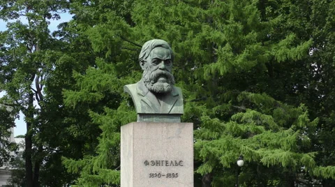 Statue of Friedrich Engels Video stock 66234906
