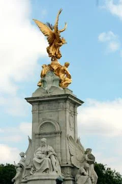 Statue in front of Buckingham Palace Stock Photos