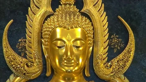 Statue gold Buddha Vídeo Stock 76043753