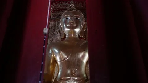 Statue golden buddha Stock Footage 232678117