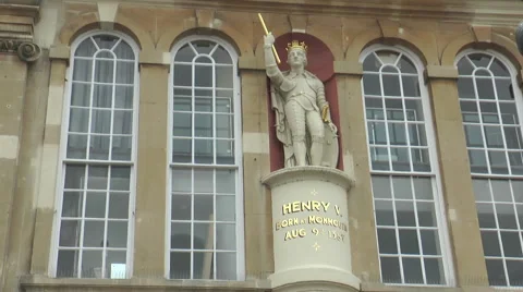 Statue Henry V 01 Stock Footage 40686315
