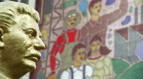 Statue to Joseph Stalin. Stock Footage 62910606