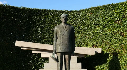 Statue of king Frederik of Denmark Stock Footage 63171937