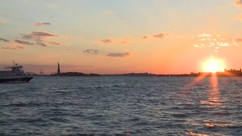 The Statue of Liberty Stockbeeldmateriaal 77168268