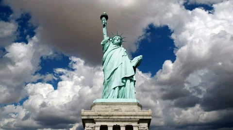 Statue of Liberty Moving Clouds Vídeo Stock 32487388