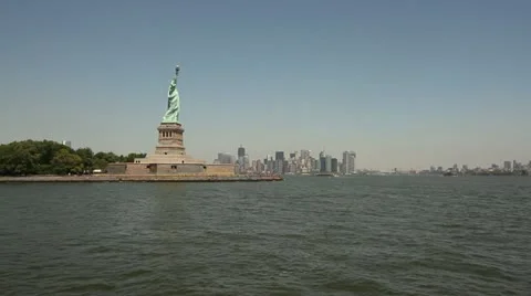 Statue of Liberty in NYC Video stock 21846106