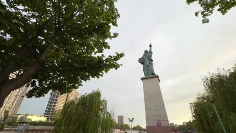 Statue of Liberty replica on Île aux Cygnes in Paris Stock Footage 340253463
